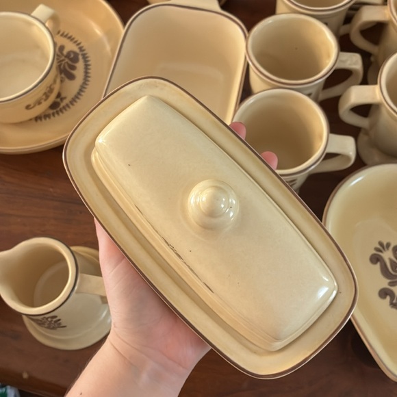 Pfaltzgraff Butter Dish - Picture 2 of 4